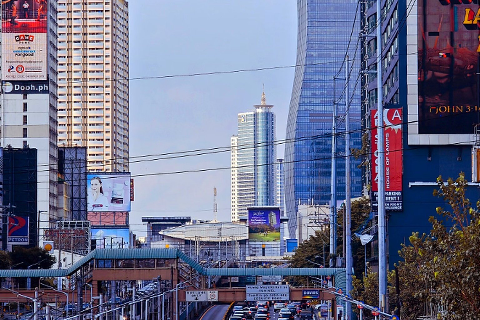 How Billboard Advertising Is Priced